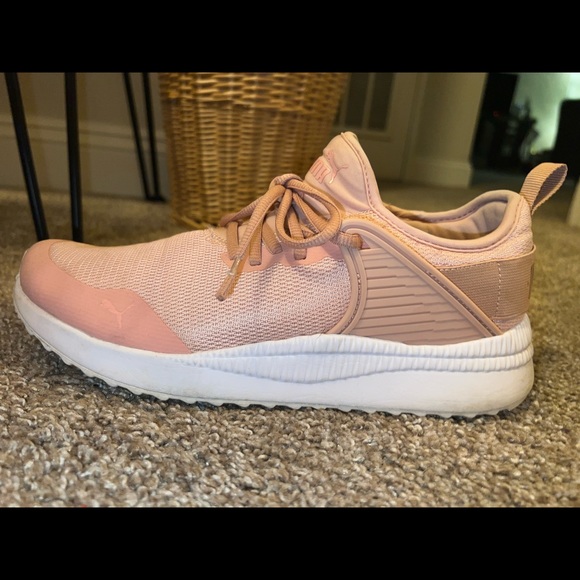 Puma sneakers - Picture 1 of 3